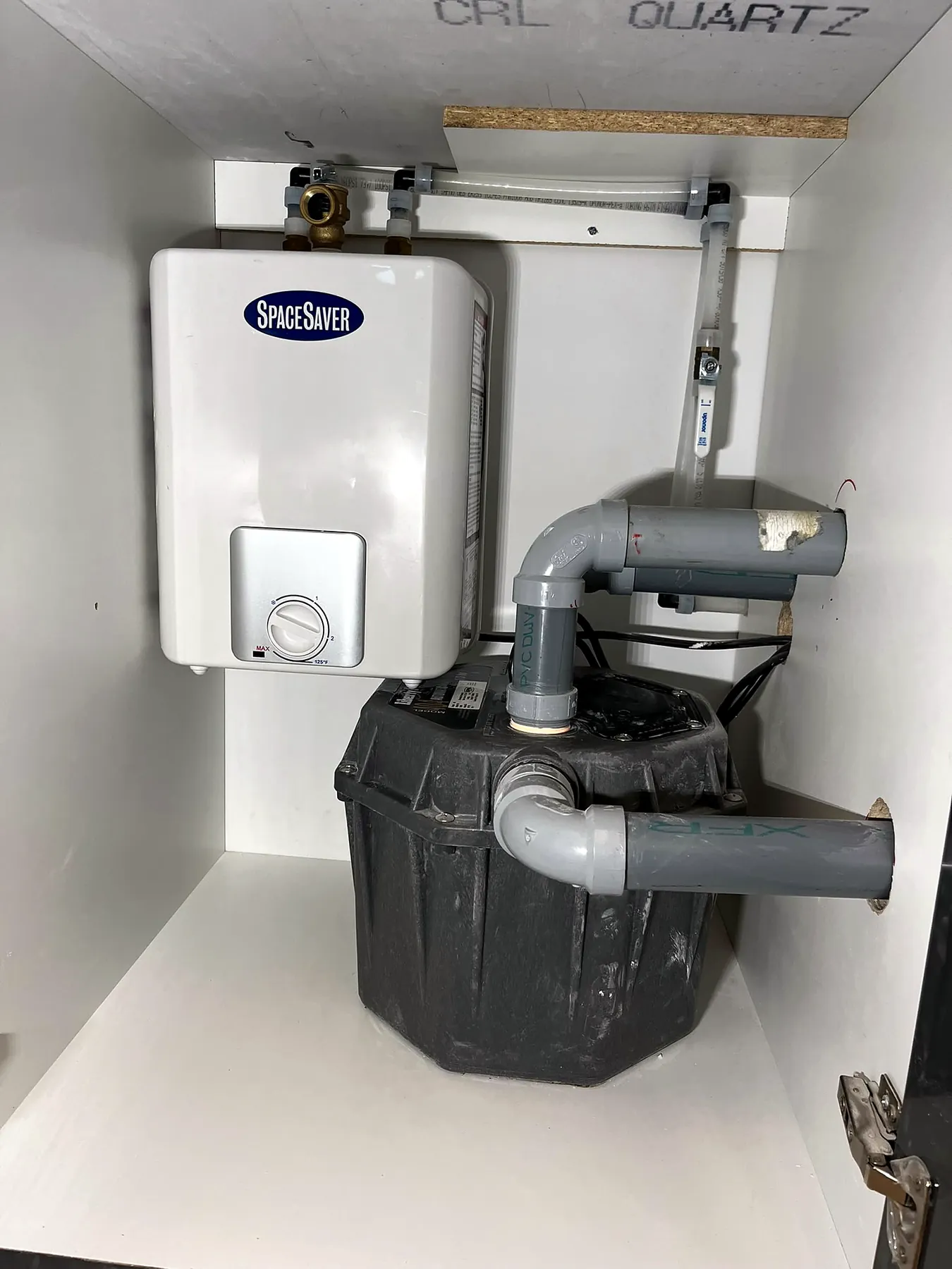 Restaurant sink supply and drainage connections
